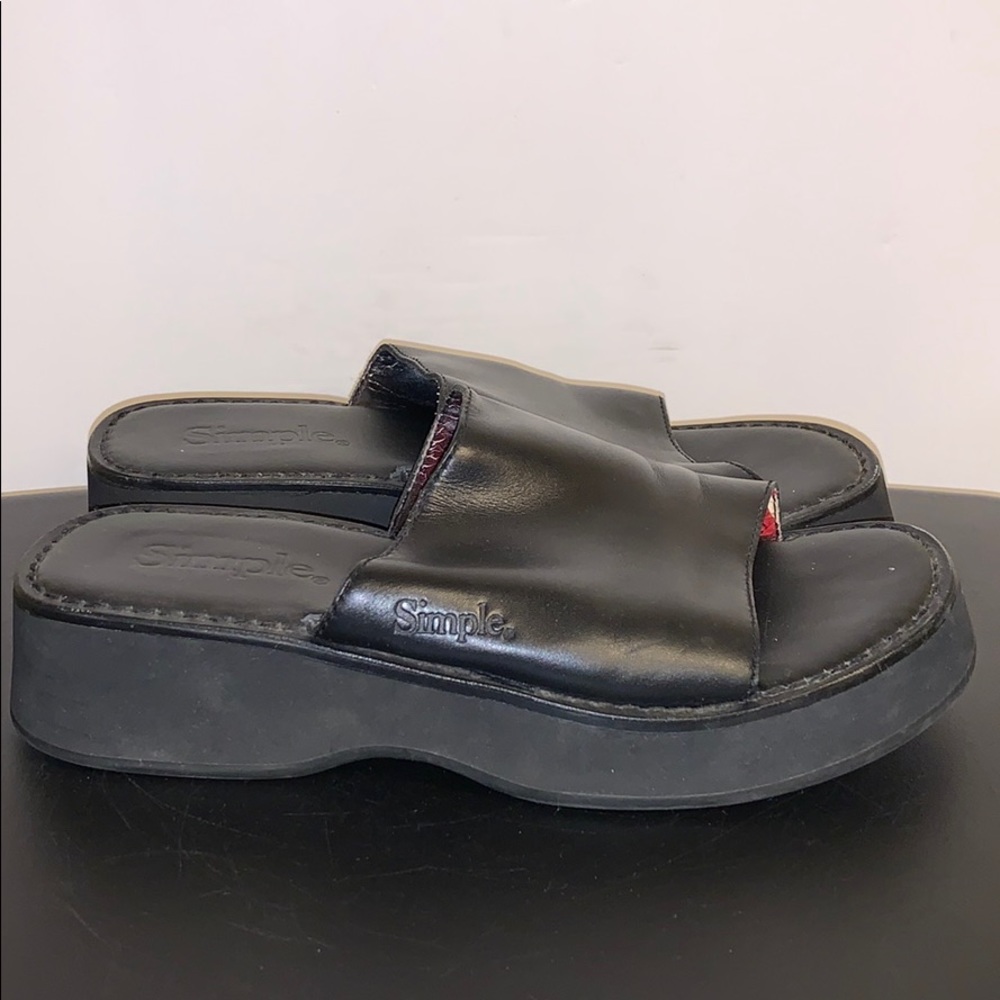 Simple Shoes Women’s Sandals